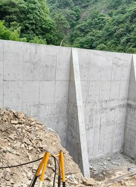 保定高阳县重力式挡土墙